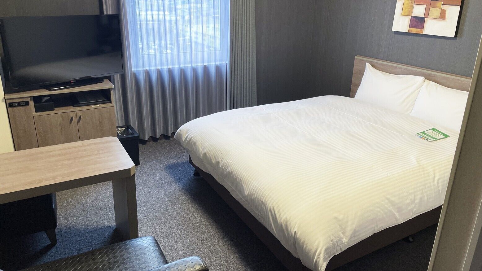 Desk, free WiFi, bed sheets