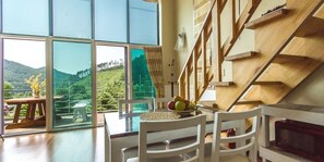 Grand Room | In-room dining