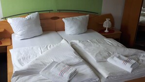 Room - Pension Gasthaus Zum Hirsch (Schwallungen)