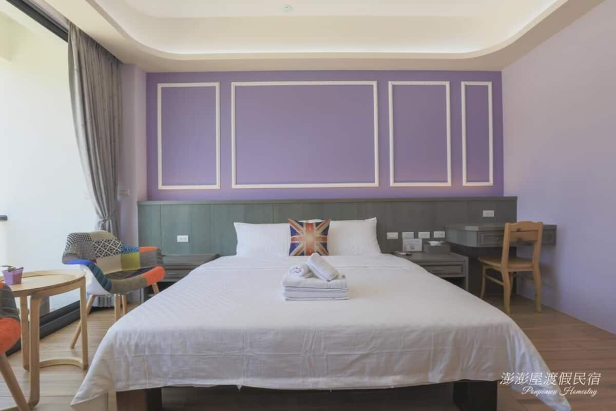 Quarto casal | Escrivaninha, Wi-Fi de cortesia