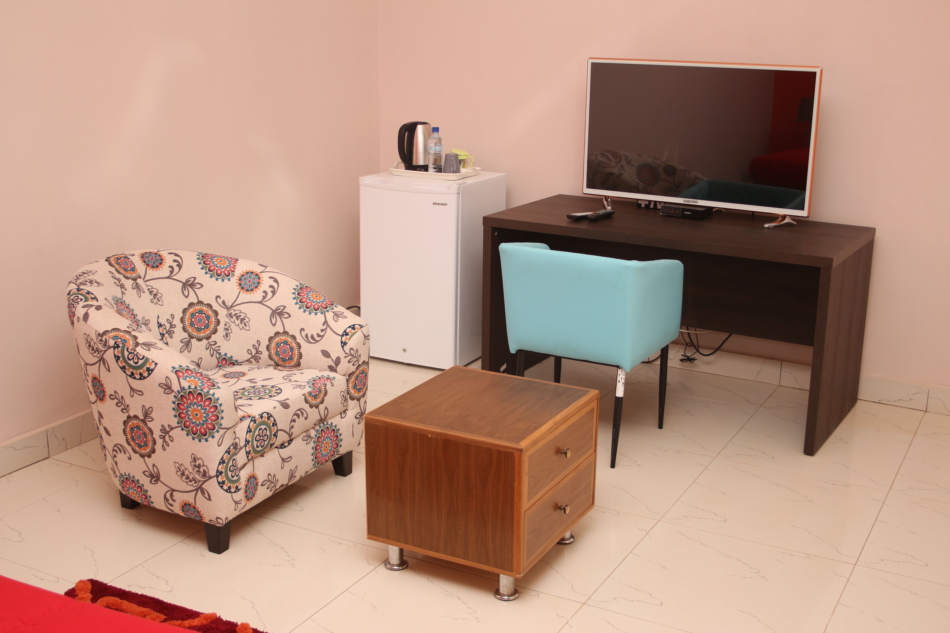 1 bedroom, minibar, individually decorated, individually furnished