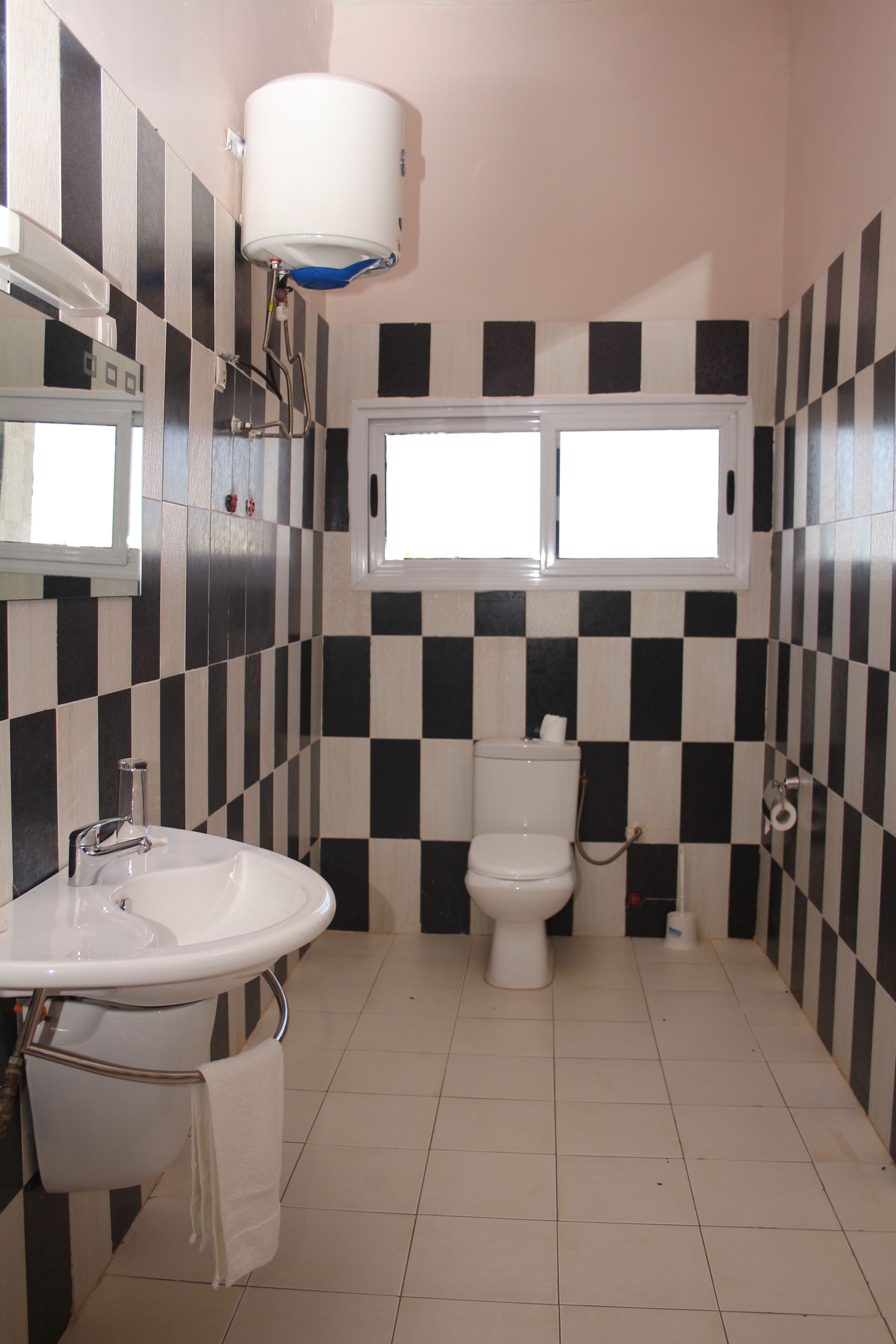 standard double room | 1 bedroom, minibar, individually decorated, individually furnished