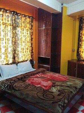 Cubrecamas, colchones con efecto memoria y camas plegables/adicionales 