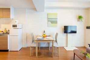 Individually furnished, free WiFi, bed sheets - BON Condominium Umeda  (Osaka)