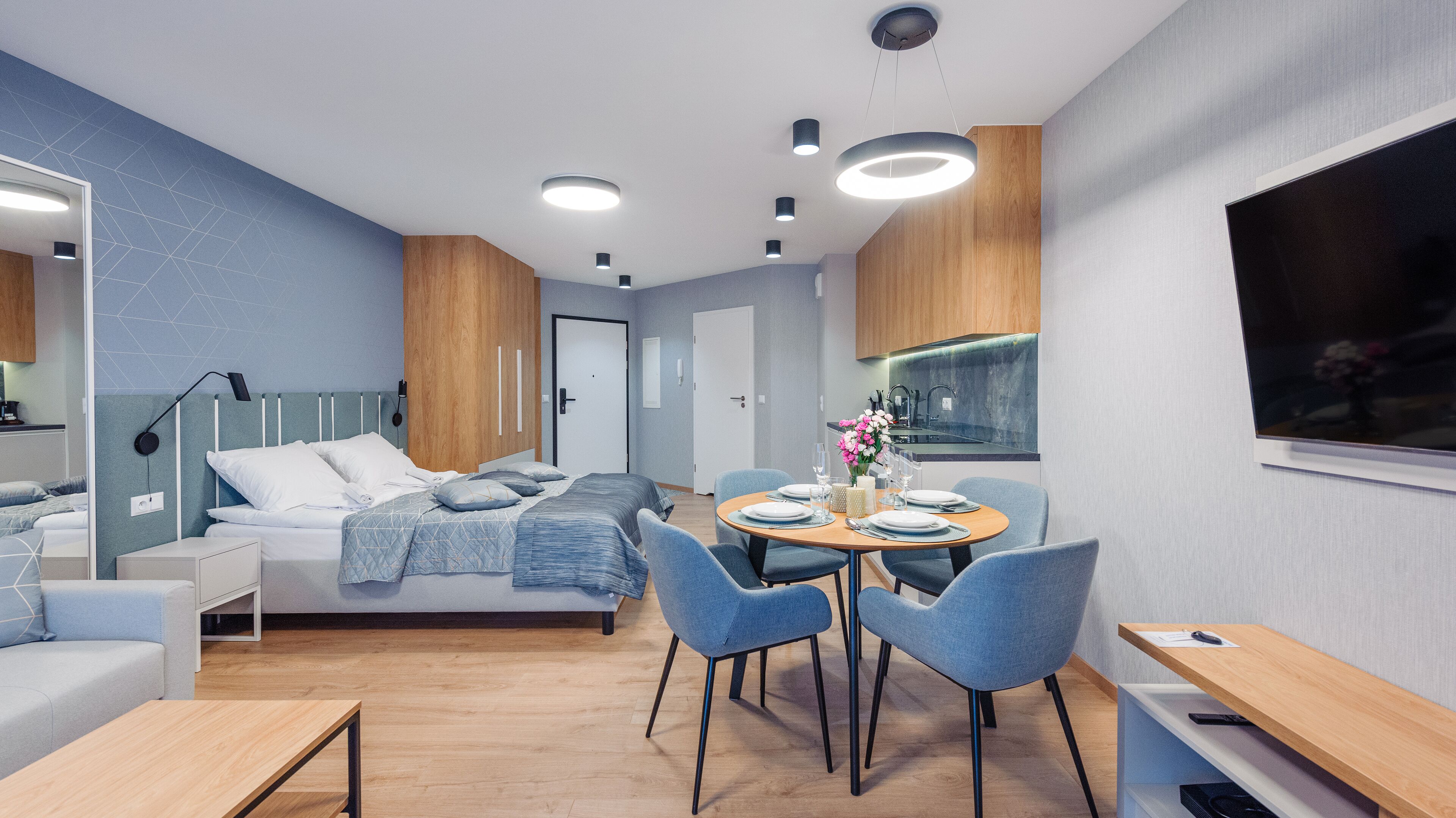 Kamar (D 16) | Didekorasi berbeda-beda dan dilengkapi dengan perabotan berbeda-beda