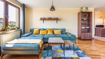 Apartment (A33) | Wohnbereich | Flachbildfernseher