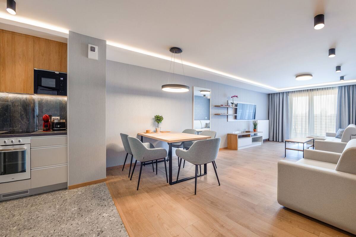 Apartemen (D 43) | Area keluarga | TV layar datar