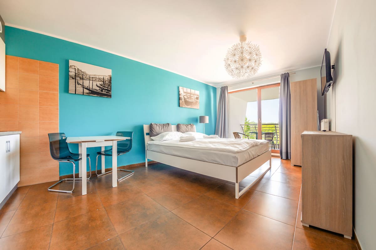Studio (B23) | 1 bedroom, individually decorated, individually furnished