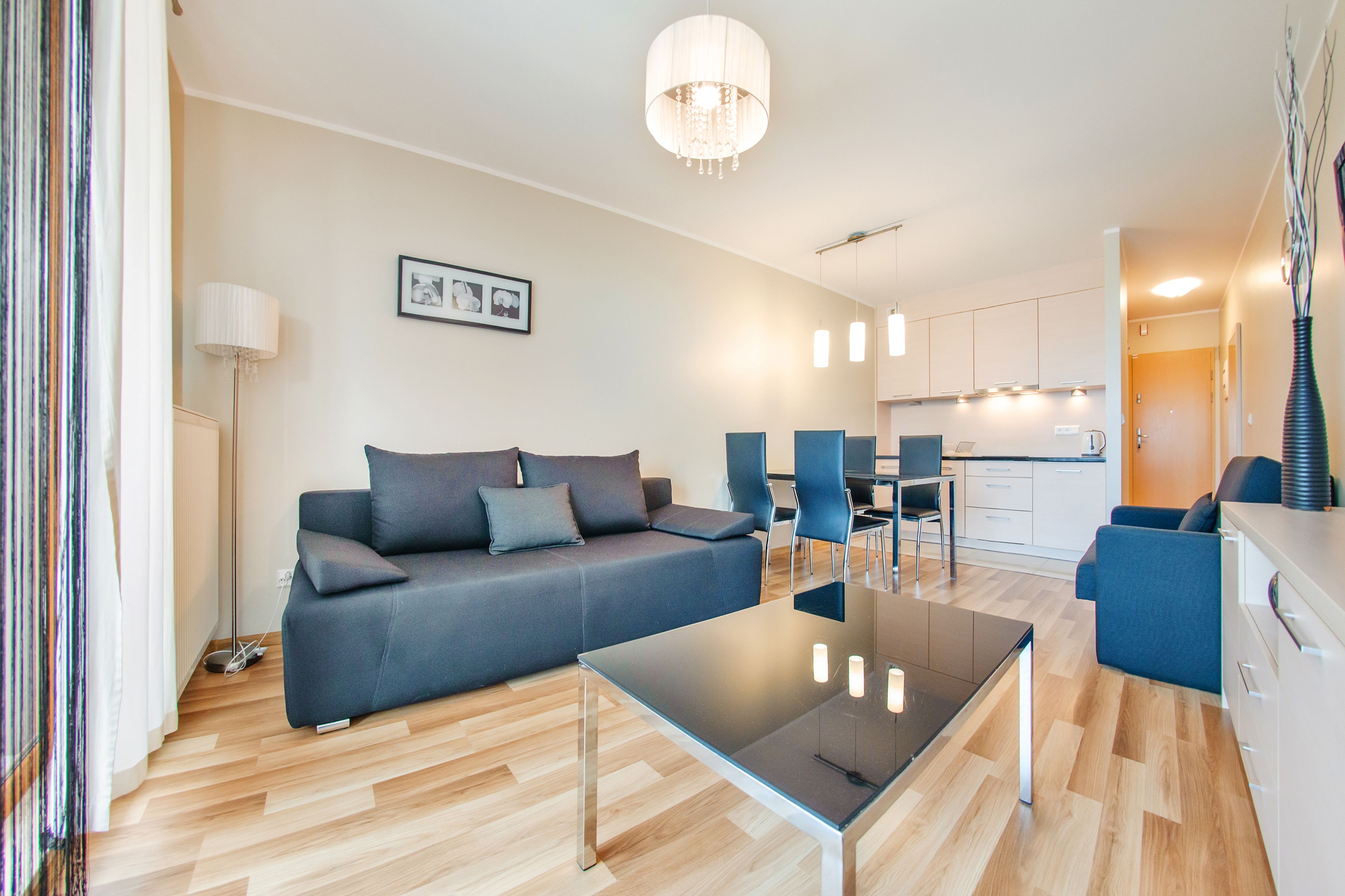 Estudio (B34) | Decoración personalizada y muebles diferentes 