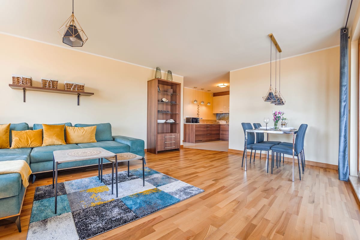 Apartment (A33) | Living area | Flat-screen TV