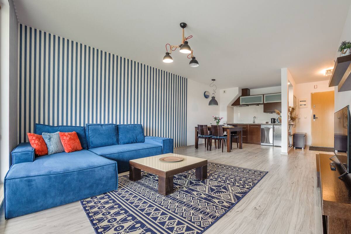 Apartemen (B14) | Area keluarga | TV layar datar