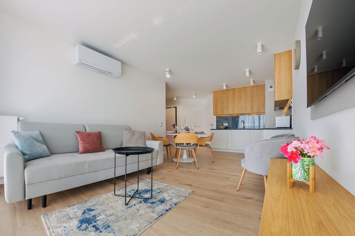 Apartemen (D50) | Area keluarga | TV layar datar