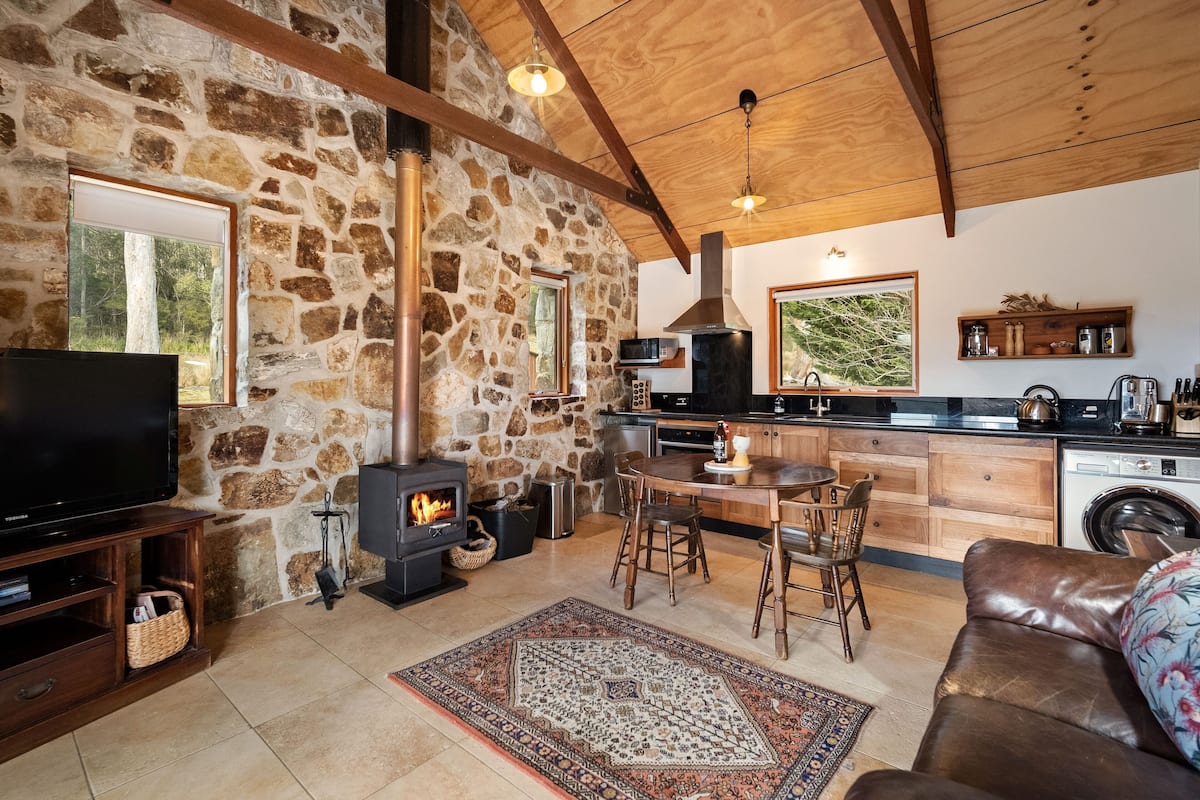 Micro-ondes, four, plaque de cuisson, lave-vaisselle