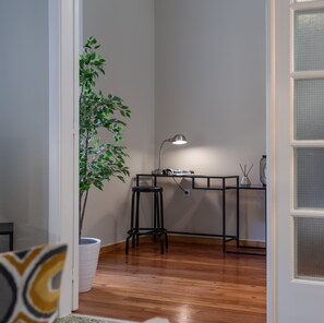 apartman, 2 hálószobával | Nappalirész | Síkképernyős tévé