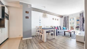 Apartment (22)