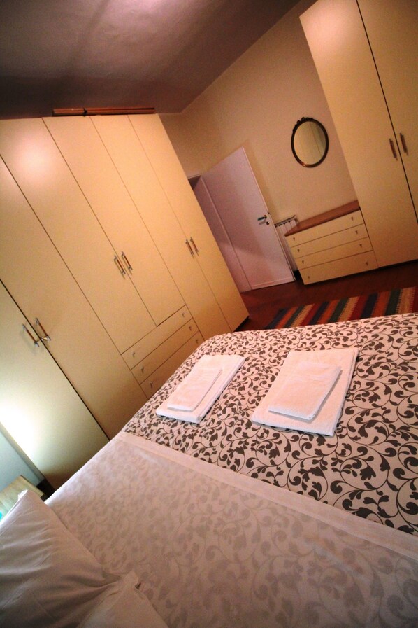 Apartment, 1 Schlafzimmer | 1 Schlafzimmer, kostenloses WLAN, Bettwäsche