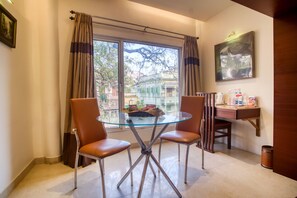 Chambre Supérieure | Restauration dans la chambre