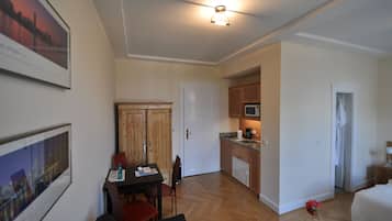 Classic Apartment | 1 bedroom, desk, blackout curtains, soundproofing