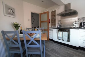 House (incl. cleaning fee) | Private kitchen