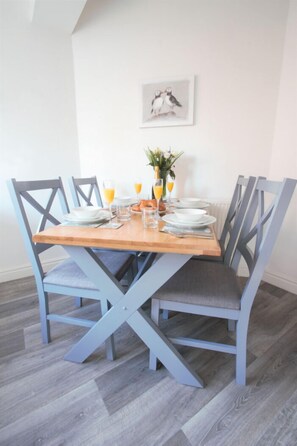 Casa (incl. cleaning fee) | Servicio de comidas en la habitación