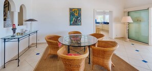 Stovetop, dishwasher, cookware/dishes/utensils