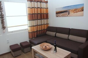 تلفزيون بشاشة مسطحة