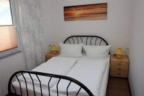 1 makuuhuone, vauvansängyt