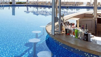 3 bares o lounges, bar junto a la alberca