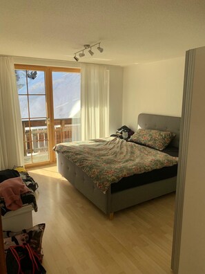 Apartment, 3 Bedrooms, Balcony