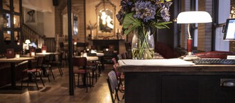 The Hayden Pub & Rooms