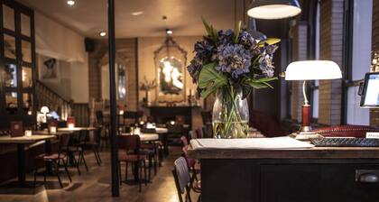 The Hayden Pub & Rooms