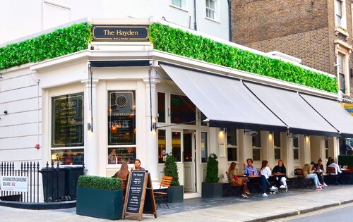 The Hayden Pub & Rooms