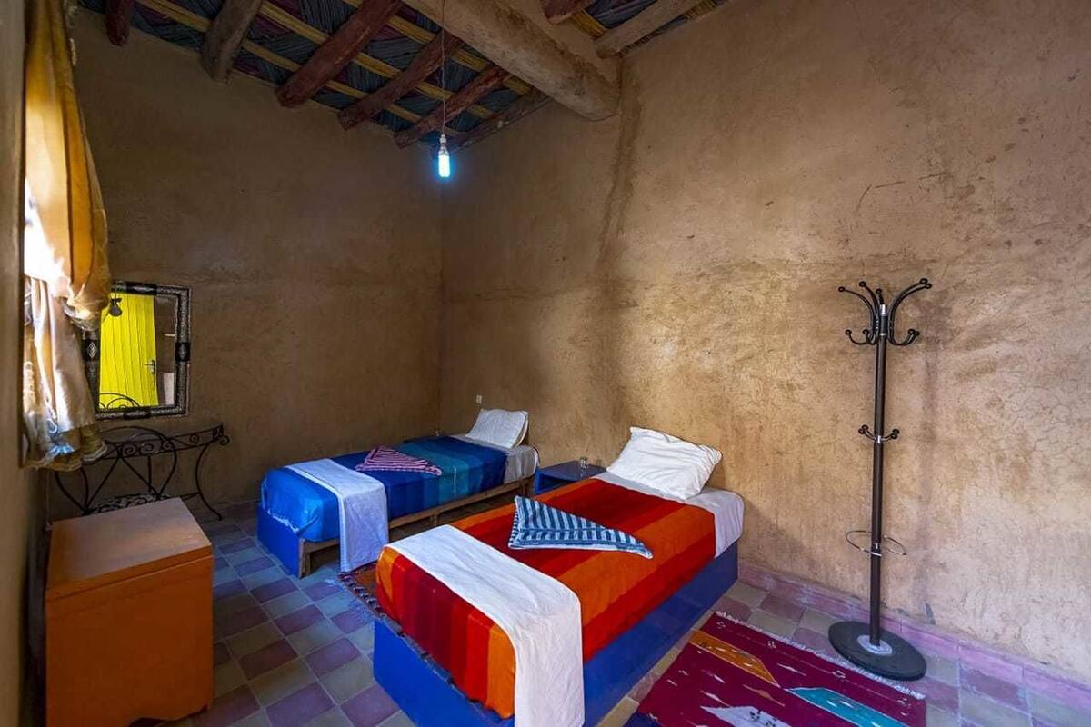 Habitación con 1 cama doble o 2 individuales | Wifi gratis y ropa de cama