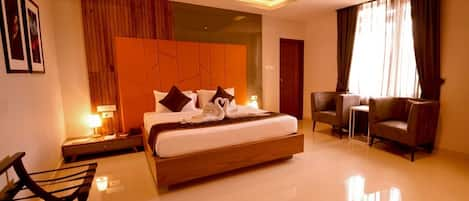 Superior Room | Minibar, blackout curtains, soundproofing, iron/ironing board