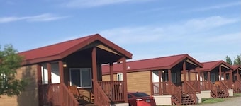 Eagle Peak Lodge & Cabins