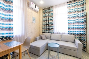 1 bedroom, desk, iron/ironing board, cots/infant beds