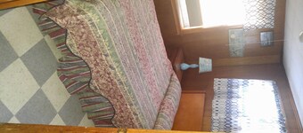 2 bedroom cottages ocean views from property