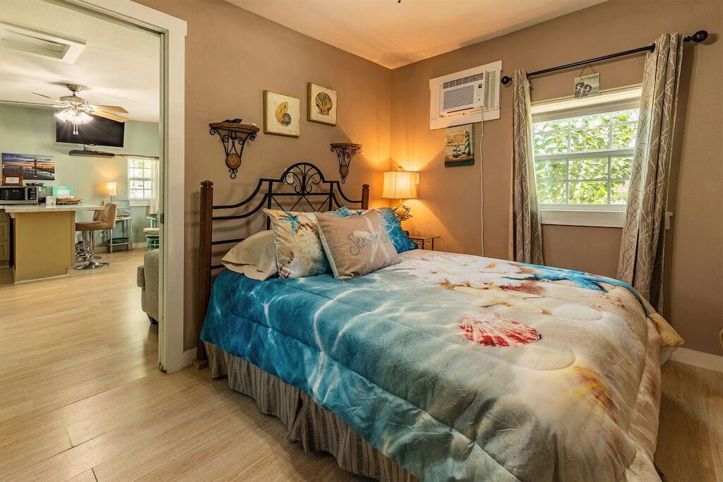 2 bedrooms, WiFi, bed sheets