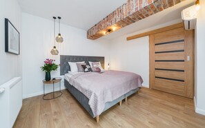 Family Apartment, 2 Bedrooms (13) | Individually decorated, individually furnished, cots/infant beds - Barbakan Residence Old Town (Kraków)