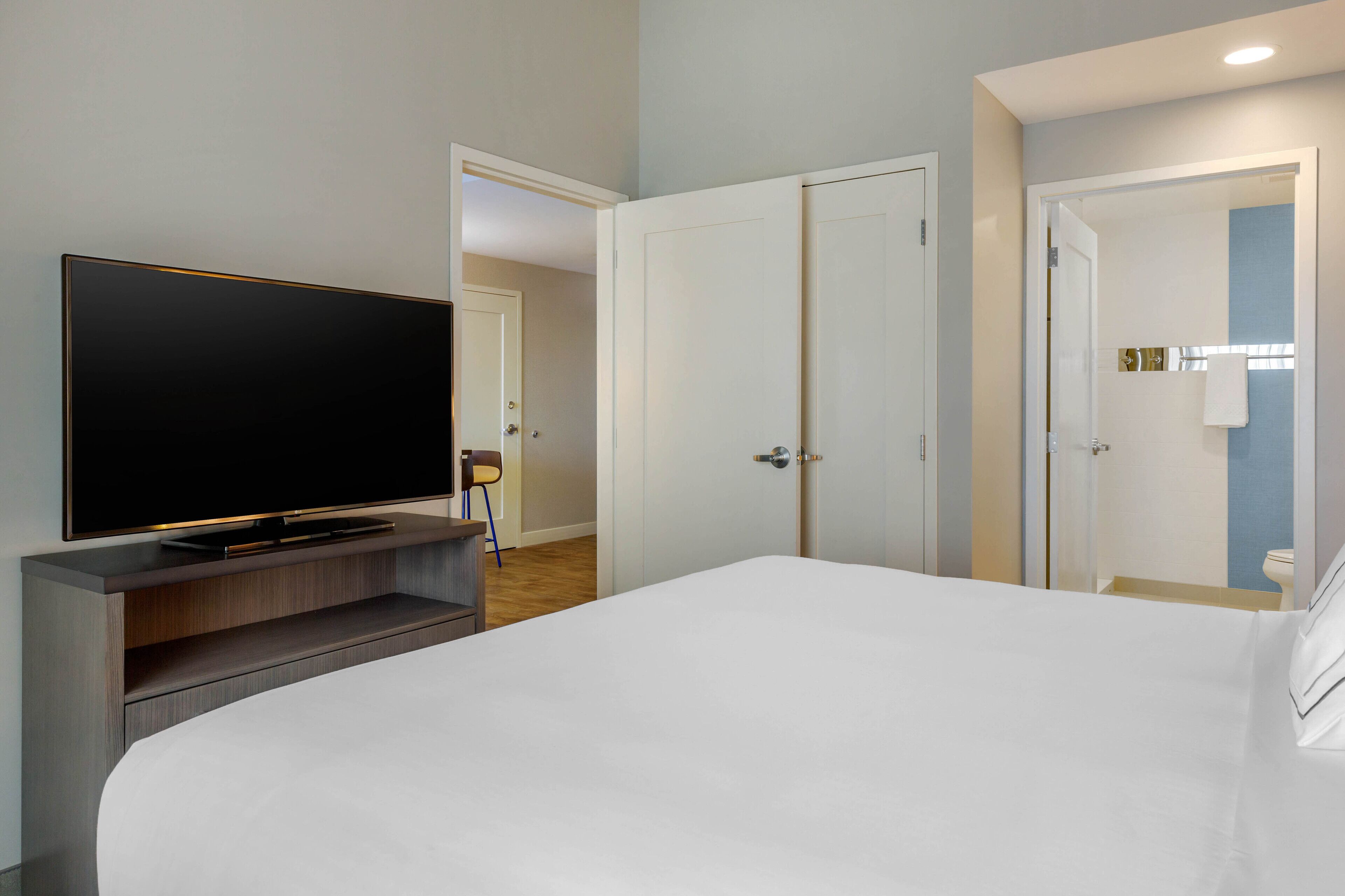 1 bedroom, hypo-allergenic bedding, in-room safe, desk