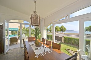 Dining - Llenaire - Xata, seafront house with private pool in Puerto de Pollença (Pollensa)