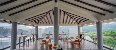 Bar lounge