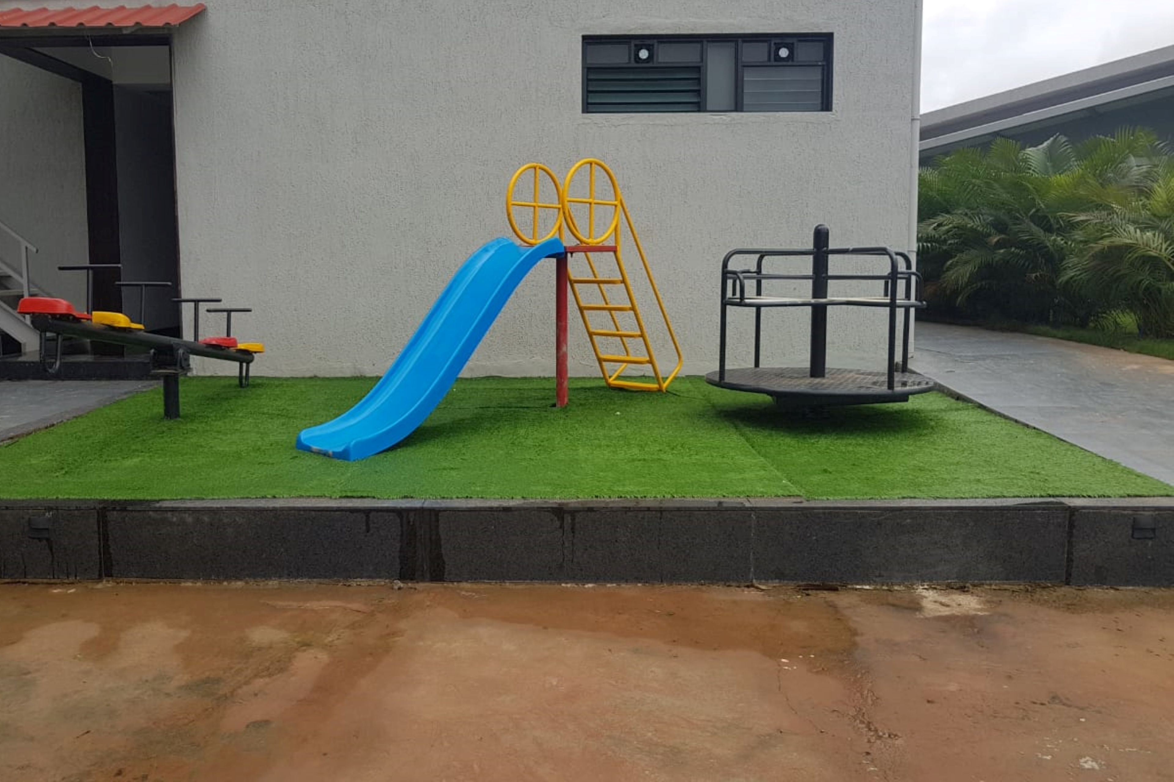 children’s play area – outdoor
