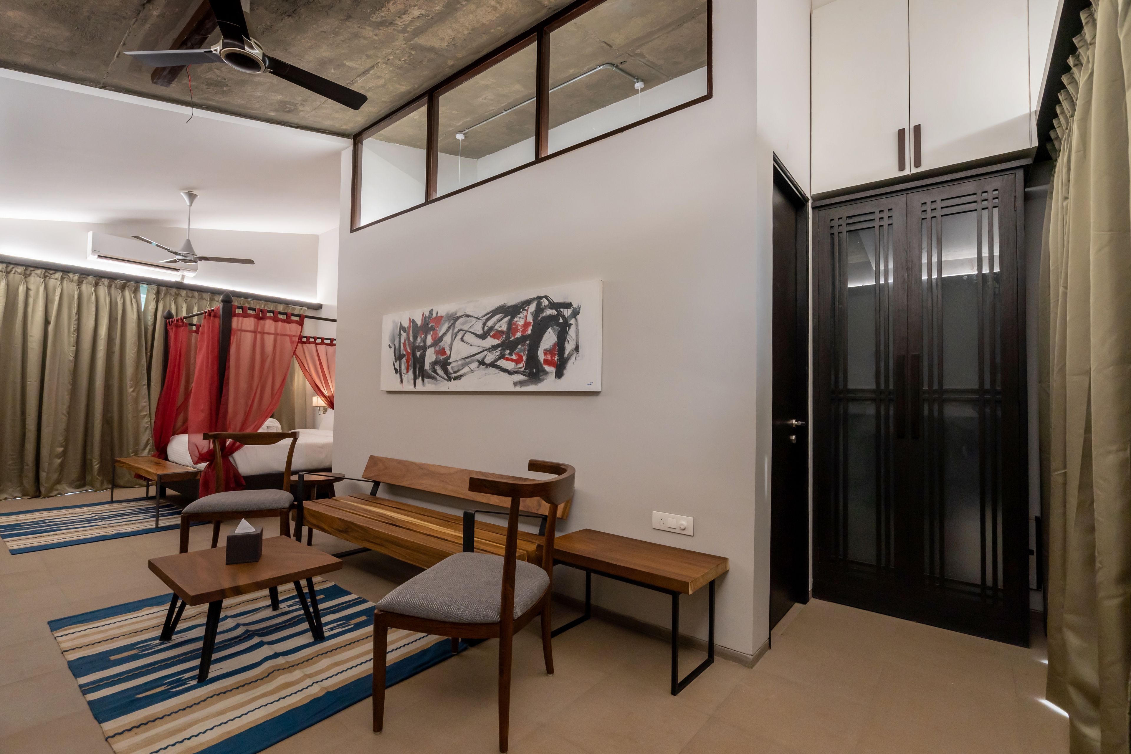 executive double room, 1 bedroom, non smoking, pool access | living area | 32-inch led tv with cable channels, tv