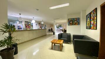 Televisión, oficina