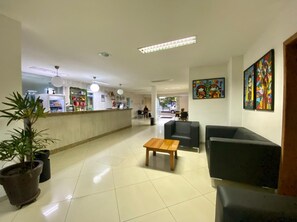 TV, offices - Hotel Skalla (Teixeira de Freitas)