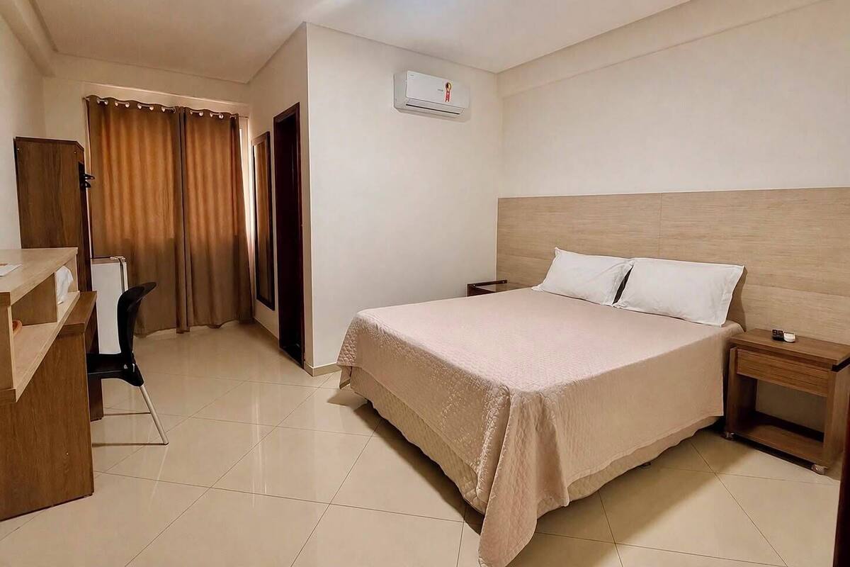 Deluxe Double Room | Desk, laptop workspace, WiFi (free), bed sheets