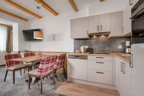 Private kitchenette - Apartments  Garni Alpenrose (Tweng)