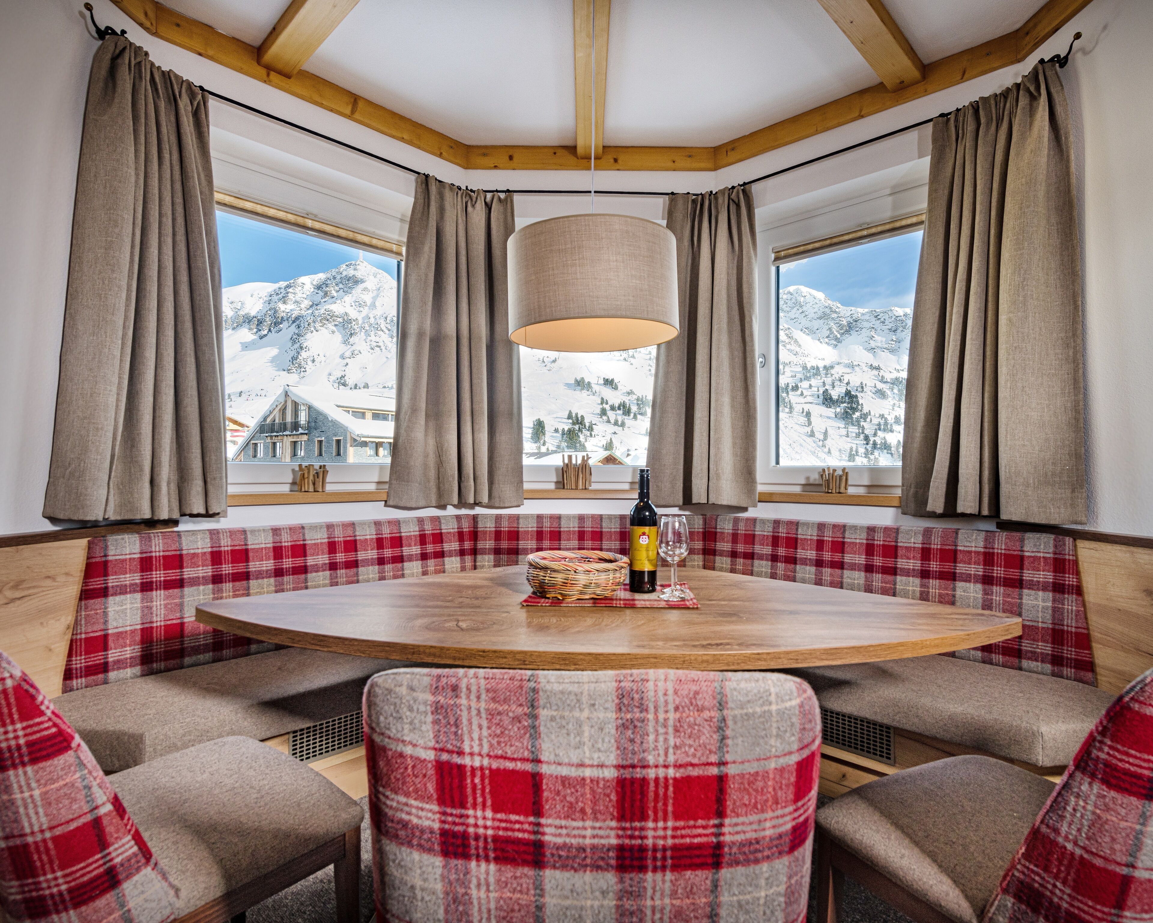 Apartment (T3) | In-room dining