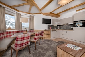 Living area - Apartments  Garni Alpenrose (Tweng)